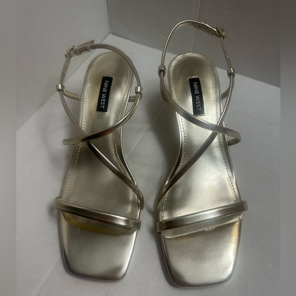 Nine West Sandalia Haya Helled for women size 8M